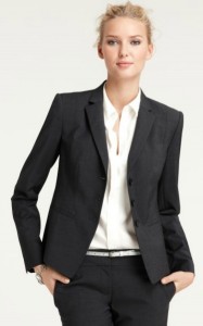 Tips in Choosing the Best Business Suits for Women - Dressity